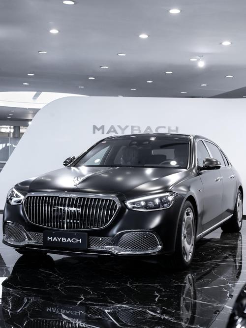 成都19岚图汽车的售后服务让用户无忧出行，迈巴赫未来的豪华车趋势